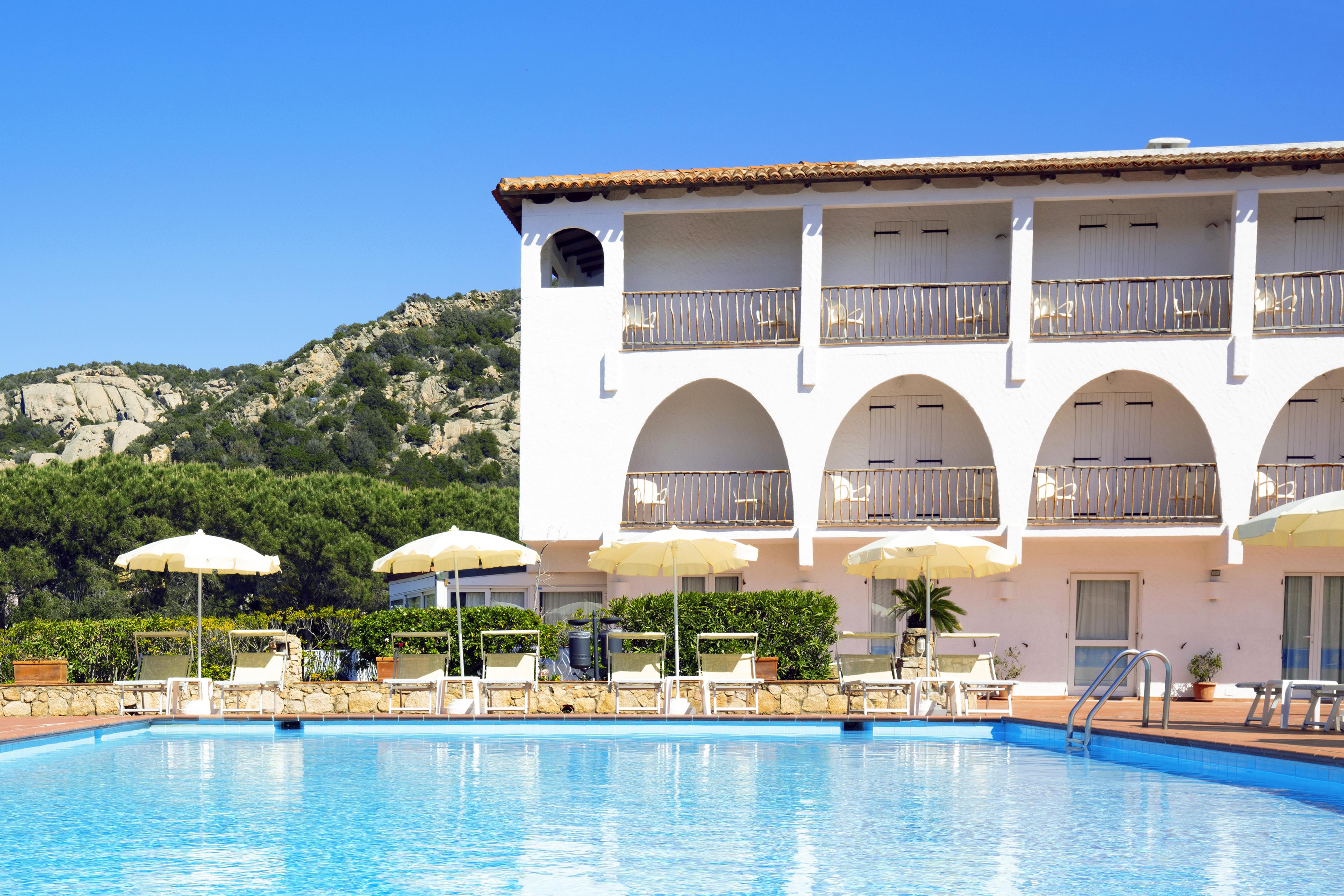 Club Hotel Cormorano Baja Sardinia Exterior foto