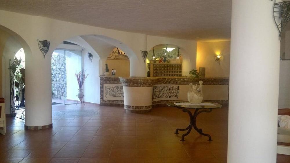Club Hotel Cormorano Baja Sardinia Exterior foto
