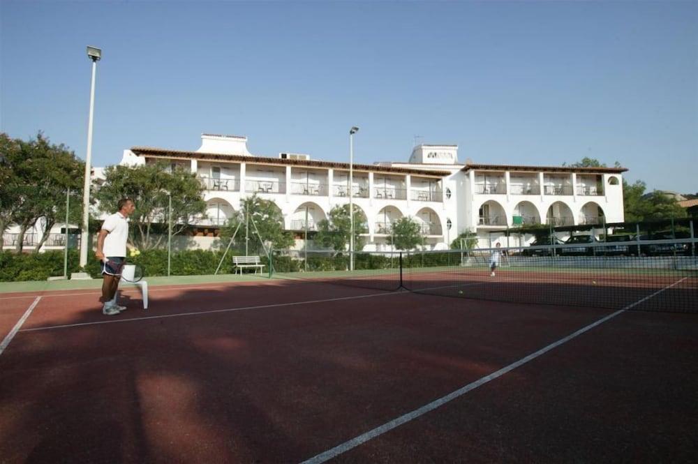 Club Hotel Cormorano Baja Sardinia Exterior foto