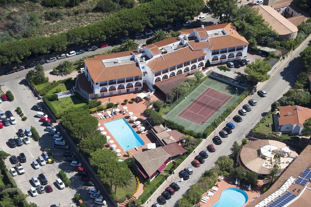 Club Hotel Cormorano Baja Sardinia Exterior foto